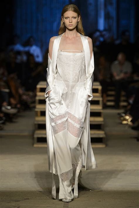 givenchy runway skirt 2016